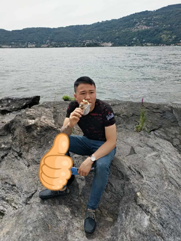 绚烂背后的平淡的第一张照片--福安交友网