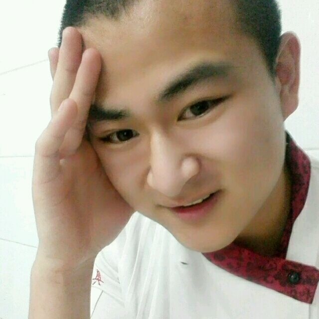 人潮拥挤的第一张照片--福安交友网