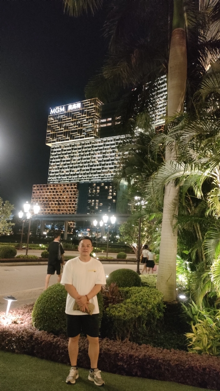 熟悉的身影的第一张照片--福安交友网